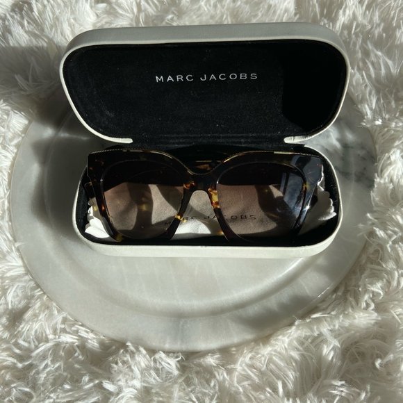 Marc Jacobs Sunglasses 😎  *Mint Condition* - Picture 4 of 5